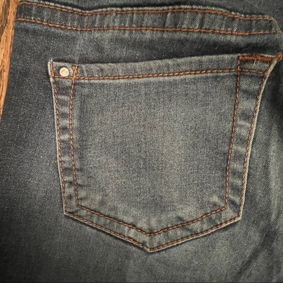 A Pea in the Pod Skinny Maternity/Pregnancy Jeans - Picture 9 of 13